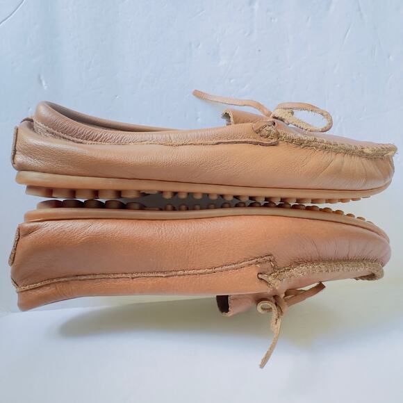 Brown Minnetonka Leather Moccasin Women Driving Loafers Cabincore Slip-On 10 - Picture 4 of 10